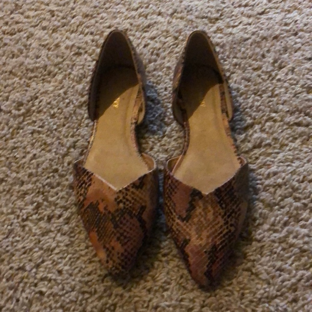 💃🏻 Snake Print Flats